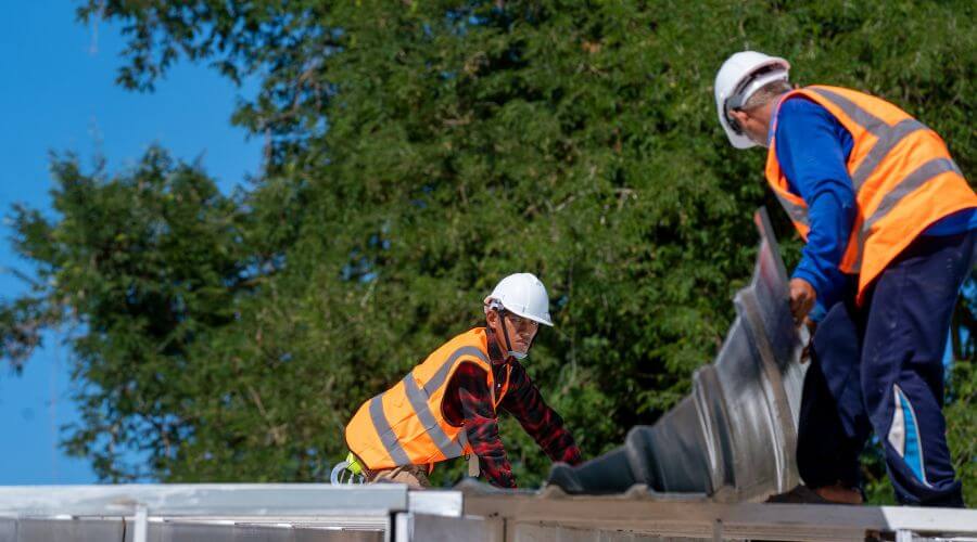 Professional residential roofers in Hahira, GA